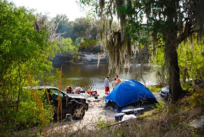 Peace River campground in Florida