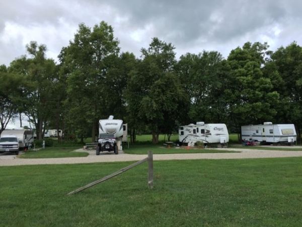 Double J Campground & RV Park - Chatham-Camping in Illinois