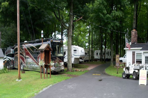 Merry Knoll Campground - Livonia Camping in New York