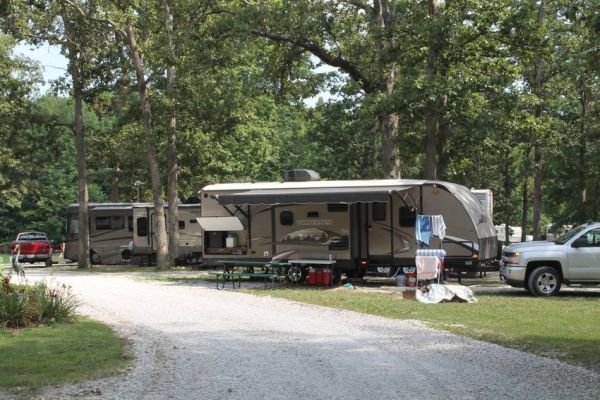 Pyramid State Park Campground - Pinckneyville-Camping in Illinois