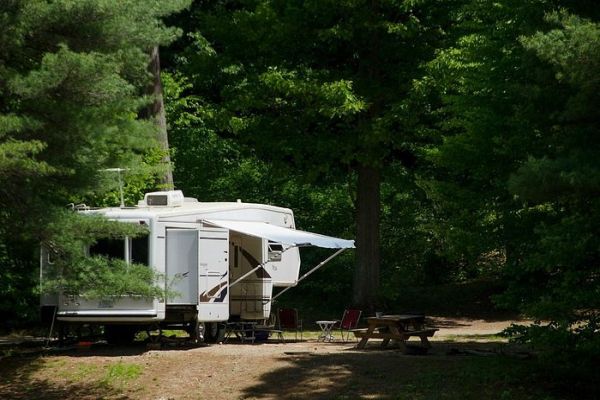 Tidbury Pond Park - Dover-Camping in Delaware
