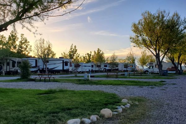 Sleeping Bear RV Park & Campground - Lander Camping in Wyoming