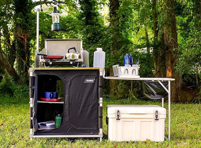 Camping kitchen setup