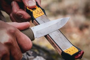 How to Sharpen A Camping Knife 2